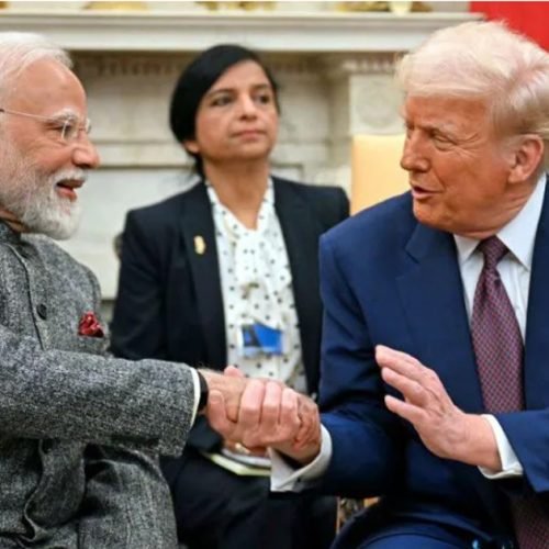 ट्रंप के बयान के बाद एक्सपर्ट क्यों कह रहे हैं, ‘मोदी से दोस्ती का हवाला देकर भारत पर बना रहे हैं दबाव’