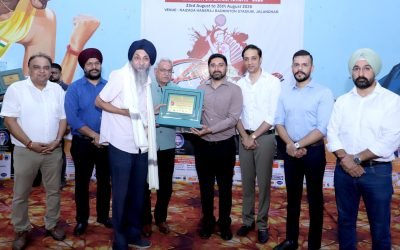 अनीश भारद्वाज और मान्या रल्हन ने जीते जिला बैडमिंटन खिताब