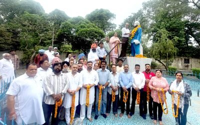 शहीद ऊधम सिंह के शहीदी दिवस पर कांग्रेस नेताओं ने अर्पित की श्रद्धांजलि